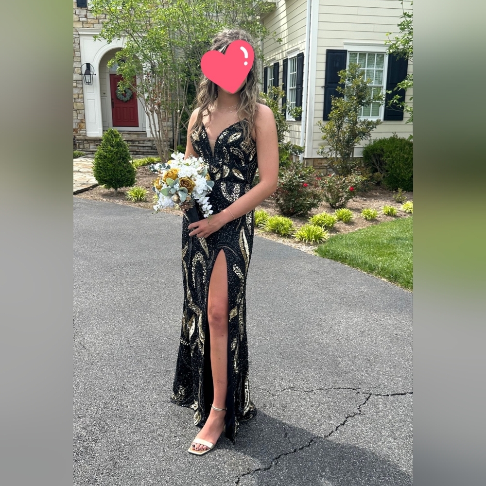 Formal Dress - Picture 2 of 4